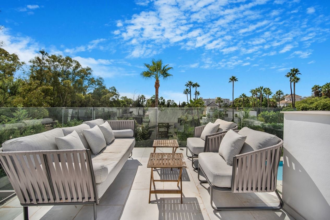 cbild5ebjslr9bglsprcc